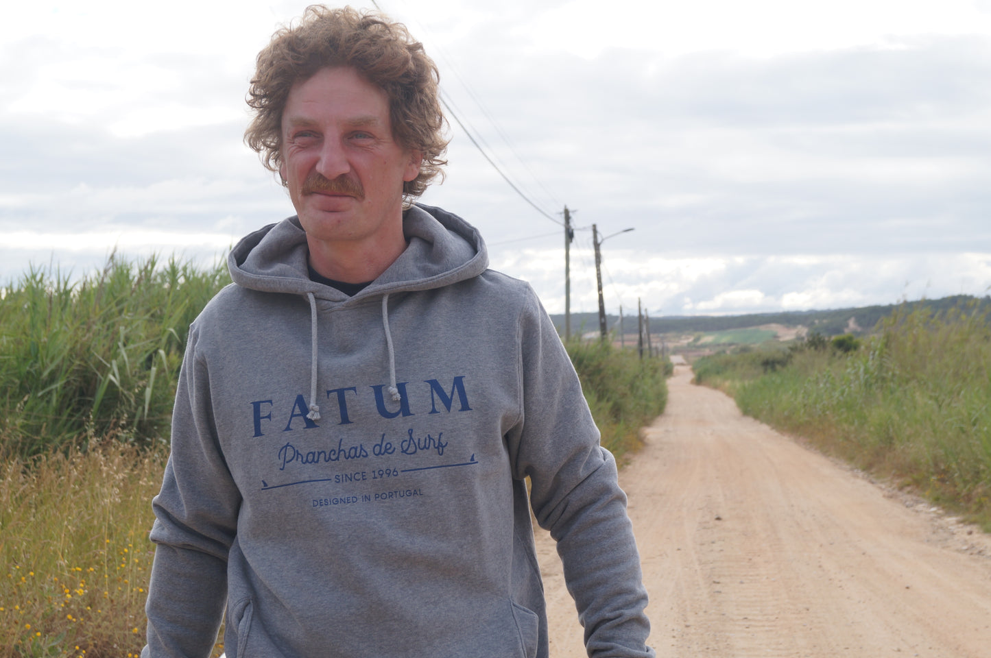 Fatum Fishing Hoodie in Concrete