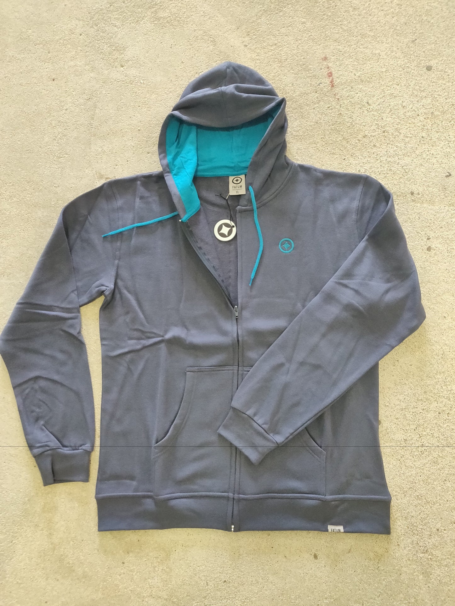 Fatum Coastal Hoodie in Grey