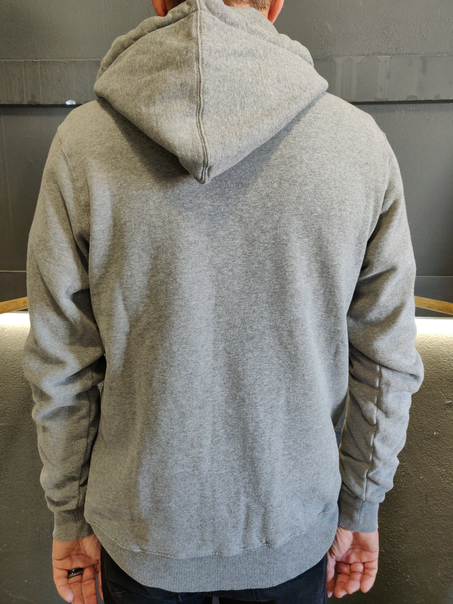 Fatum Fishing Hoodie in Concrete