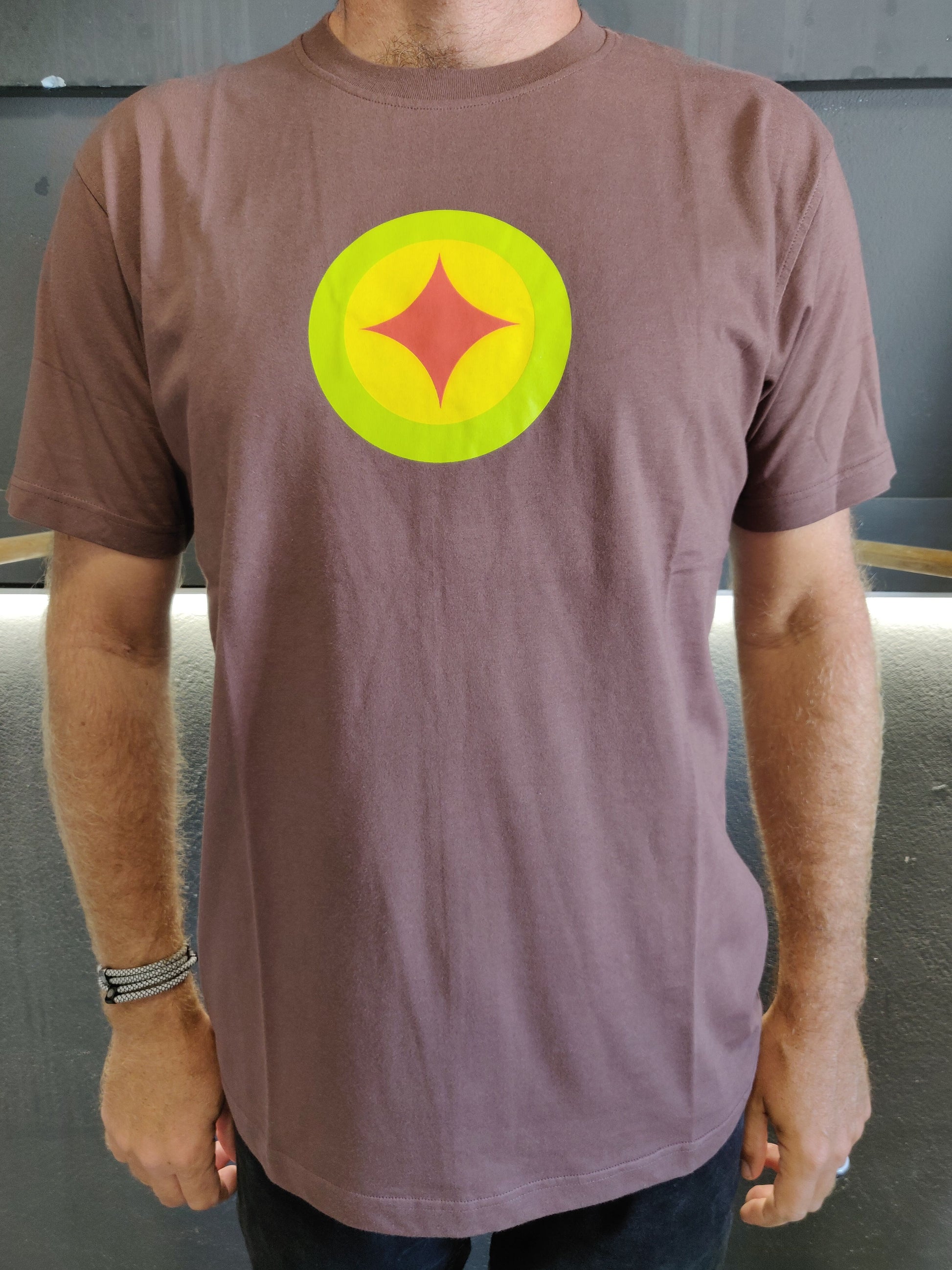 Fatum Lone Star in Rasta. Model is wearing an L and is 186cm and 86kg.